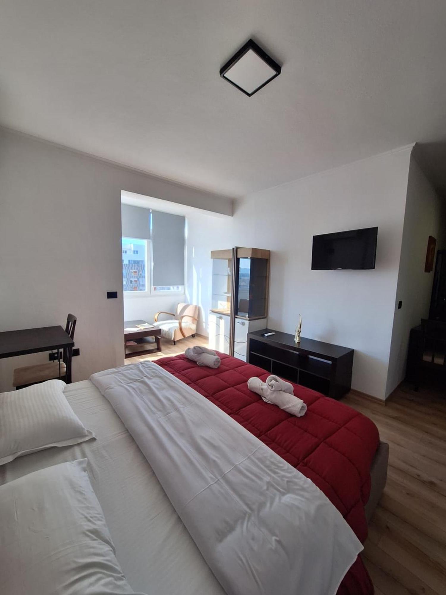 Albania Apartment Near Tirana City Center Double Or Twin Bed Екстер'єр фото